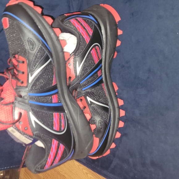 New Champion LOGO "APPROACH" Sneakers sizes 10 and 10.5 - Picture 8 of 10